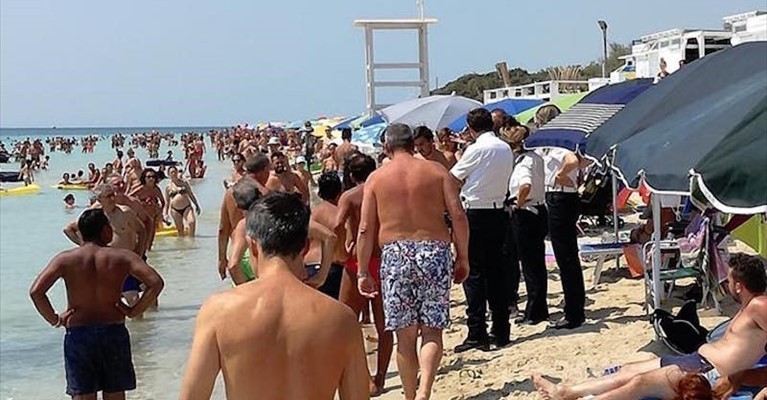 San Pietro in Bevagna vigii in spiaggia San Pietro in Bevagna vigii in spiaggia