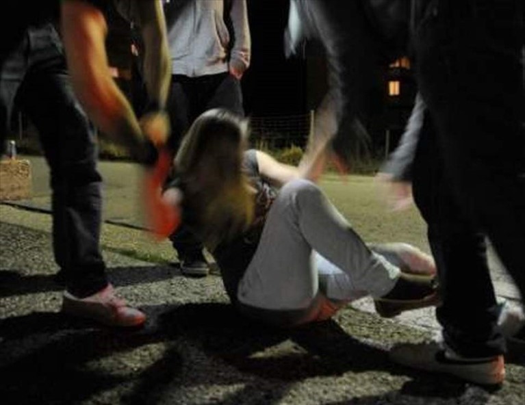 Violenza sessuale di gruppo Violenza sessuale di gruppo