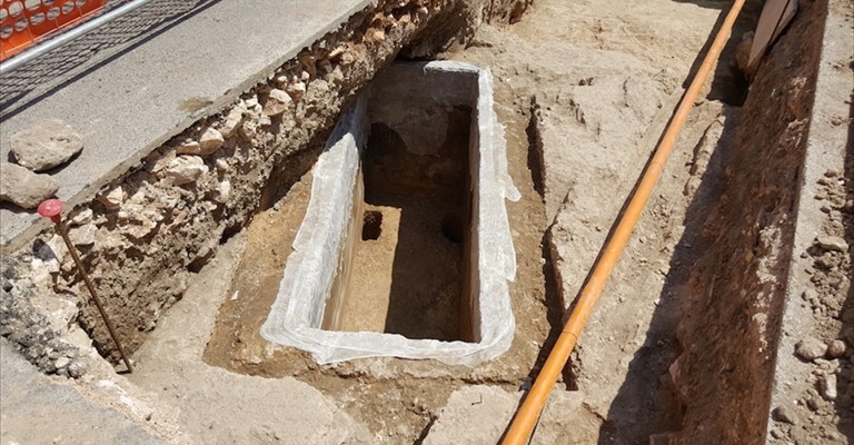 La toma pronta per essere interrata La toma pronta per essere interrata