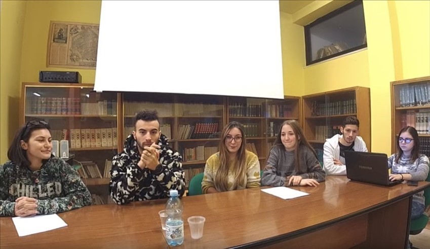 Francesco Mottisi intervistato dagli studenti dell'Einaudi di Manduria