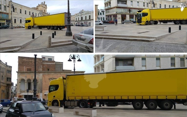 Atoarticolato invade Piazza Garibaldi Atoarticolato invade Piazza Garibaldi