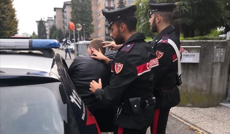 Carabinieri arresto Carabinieri arresto