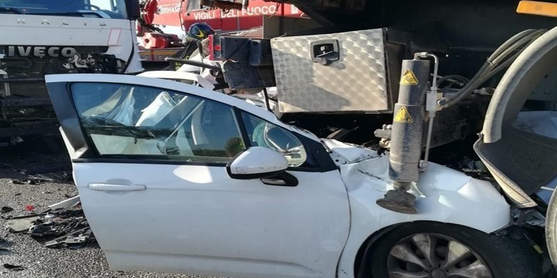 incidente mortale superstrada lecce-brindisi incidente mortale superstrada lecce-brindisi