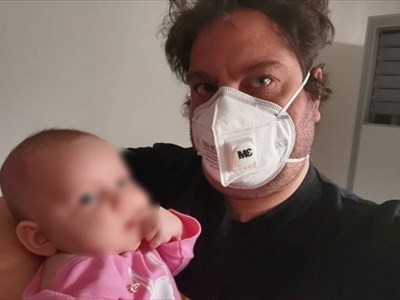 Gianluigi Perrone con la figlia Gianluigi Perrone con la figlia