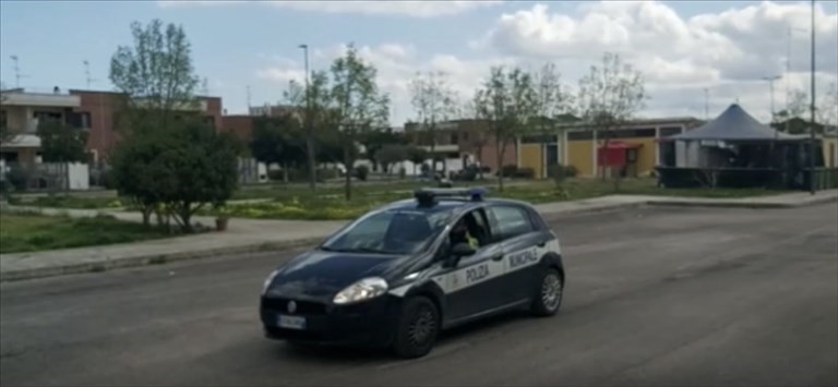 Lauto dei vigili di Lizzanello Lauto dei vigili di Lizzanello