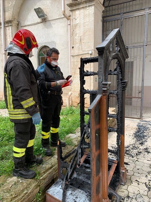 L'incendio della cappella dell'ospedale di Manduria