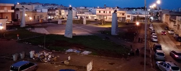 Piazza tubi distrutta
