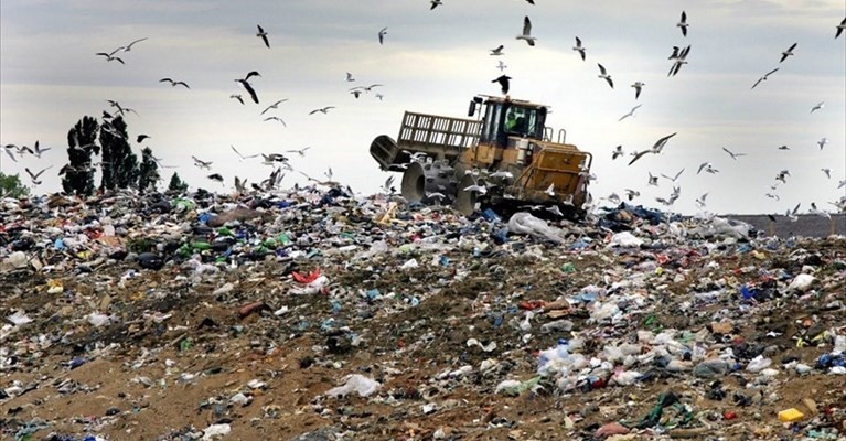 “No alle discariche”, cosa fanno negli altri comuni 