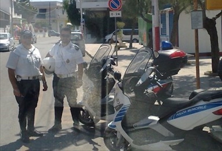 Vigili urbani Vigili urbani