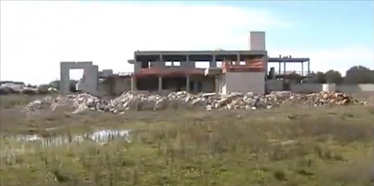 Il rudere sulla Manduria Oria Il rudere sulla Manduria Oria
