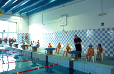 Piscina, &quot;troppo cloro nell&#039;acqua&quot;, interviene la Asl