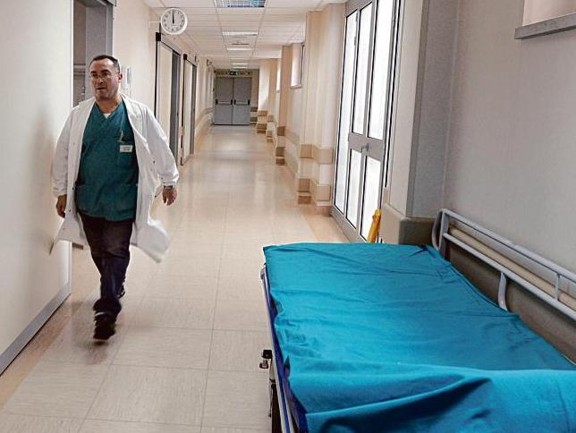 Sospeso il chirurgo che aveva operato a met�