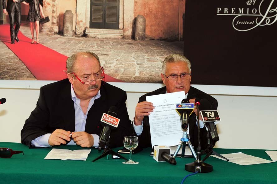 L'onorevole Barba dona 70 mila euro e salva il Premio Barocco