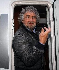Beppe grillo su Vendola: inceneritori con Marcegaglia e soldi a don Verz�