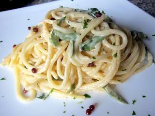 Spaghetti zucchine e Philadelfia al salmone - Coppe mascarpone e ciliegie