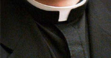 Prete gay licenziato dall'ordine carmelitano