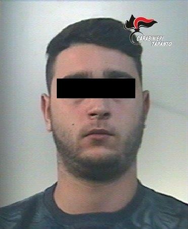 Blitz antidroga otto arresti a Taranto LE FOTO