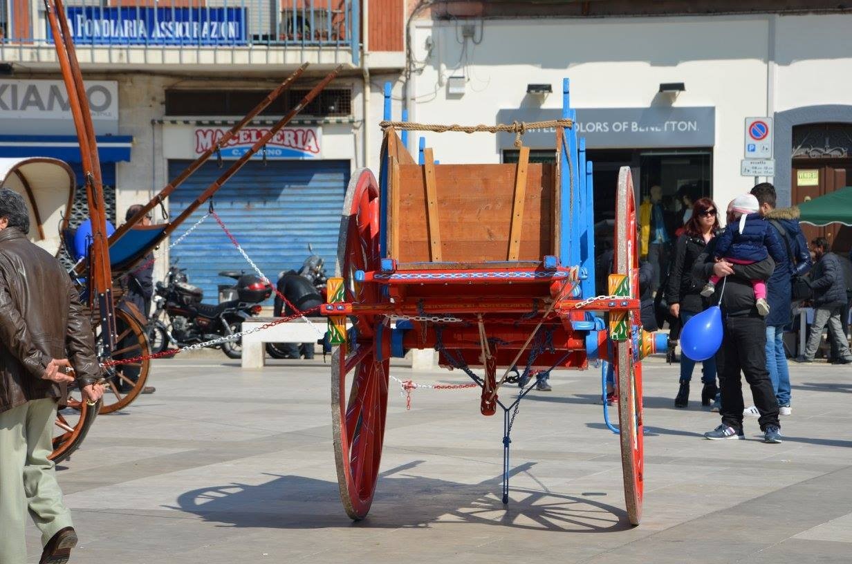 Auto e moto d'epoca invadono Manduria TUTTE LE IMMAGINI