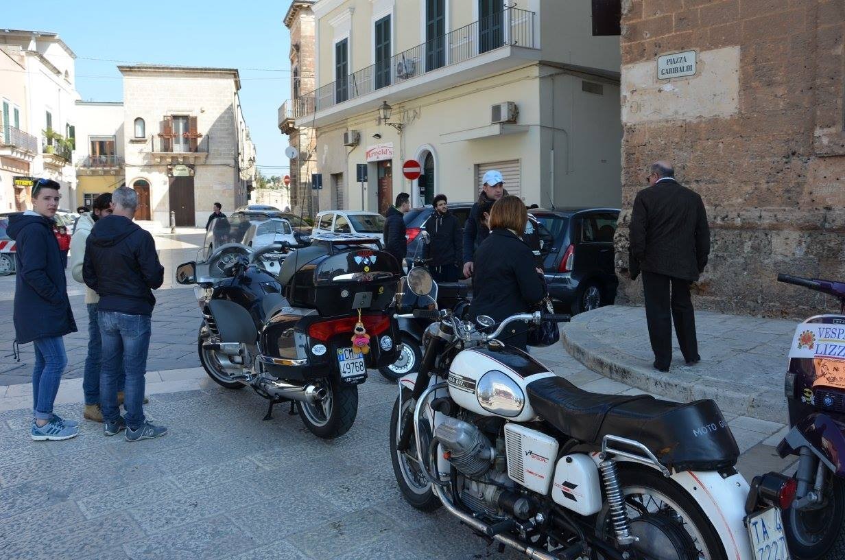 Auto e moto d'epoca invadono Manduria TUTTE LE IMMAGINI
