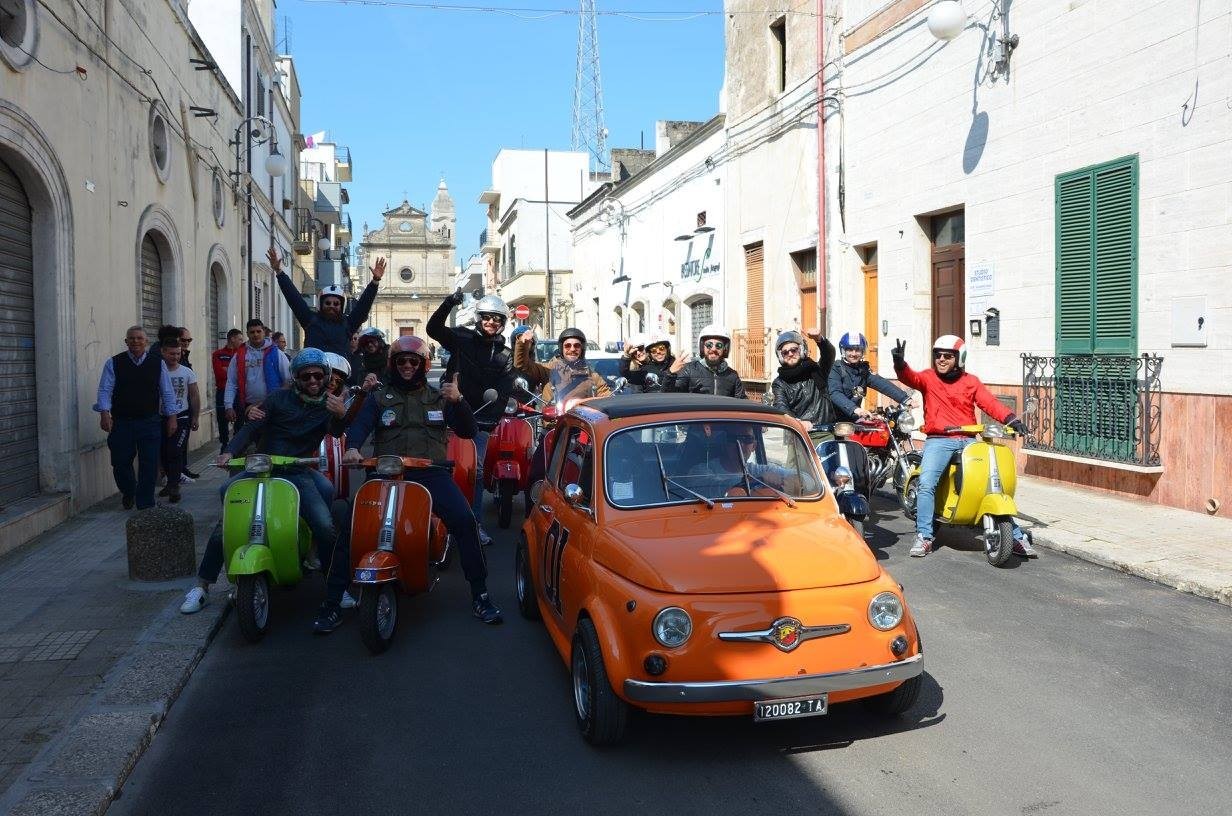 Auto e moto d'epoca invadono Manduria TUTTE LE IMMAGINI