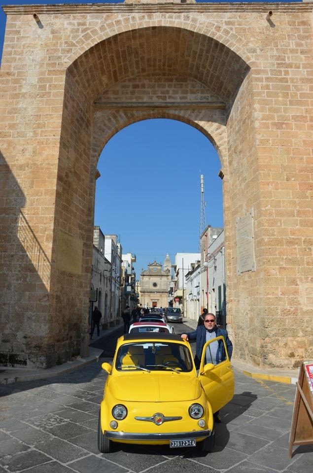 Auto e moto d'epoca invadono Manduria TUTTE LE IMMAGINI