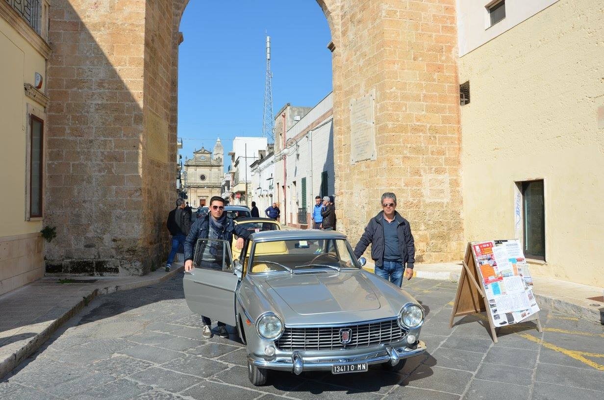 Auto e moto d'epoca invadono Manduria TUTTE LE IMMAGINI