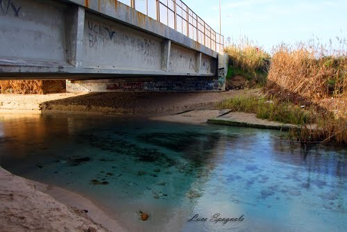 �Via le vasche e gi� il ponte�sul fiume Chidro�