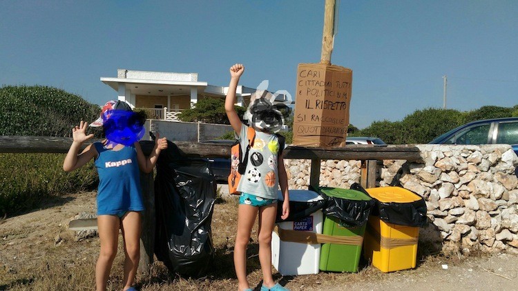 Salina: i ragazzi attrezzano l'isola ecologica fai-da-te dove non esiste